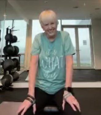 At 76, She Went From Knee Pain Every Night to Climbing 7 Flights Pain-Free